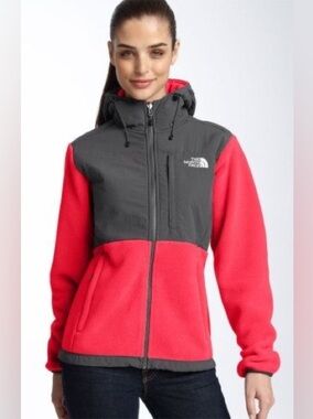 The North Face Denali Hoodie Jacket Women’s M Pink Red Black Fleece Full Zip